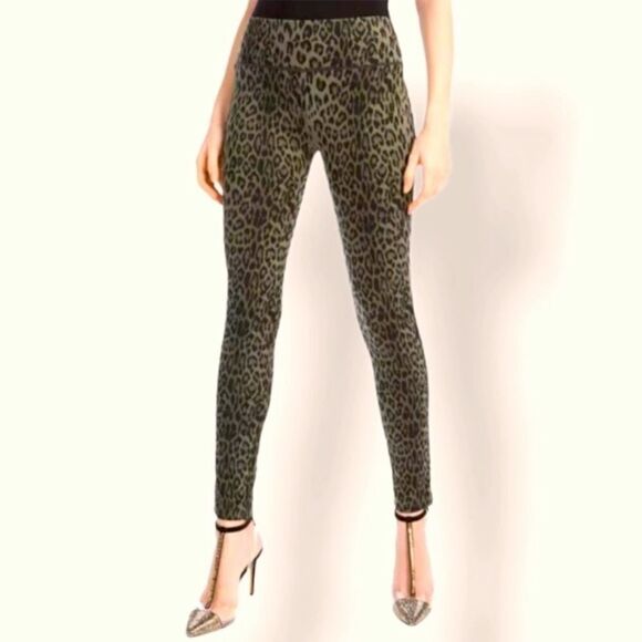 🎄INC Animal Print Skinny Pants - Picture 2 of 5